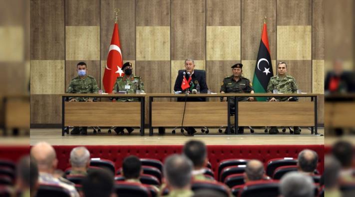 <Akar, Libya’da askeri yetkililerle bir araya geldi.....
