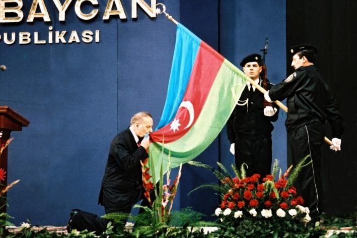 <Milli Qurtuluş Günü: Əsası 1993-cü il iyunun 15-də qoyulan inkişaf və zəfər yolu.....